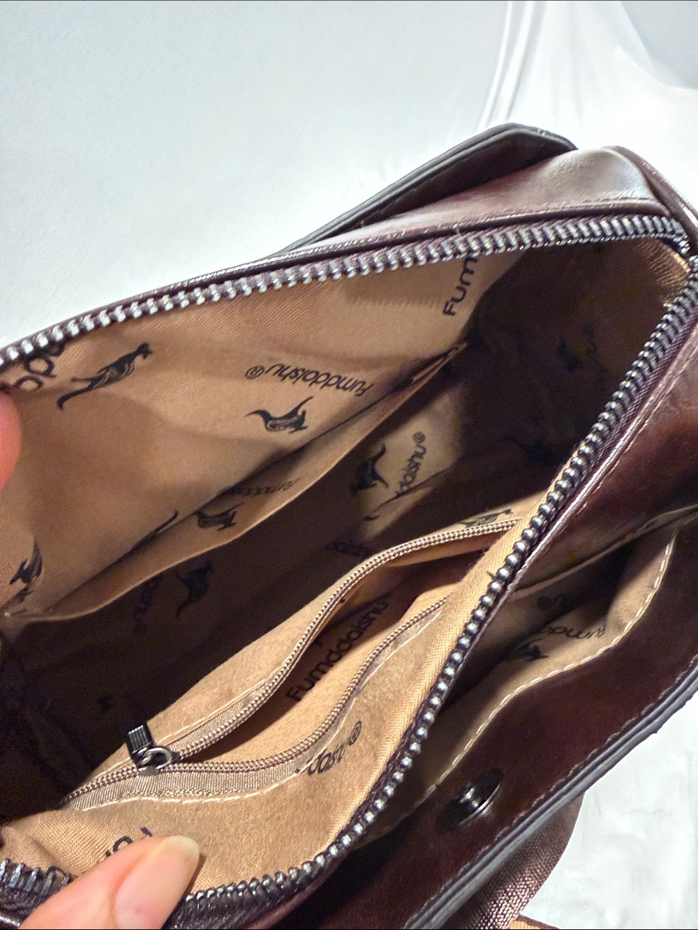 Kangol Brown Leather Crossbody Bag with Patterned Strap - Picture 5 of 6
